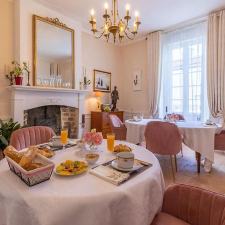 Hotel Le Griffon 1855 à Saint-Laurent-Des-Autels Extérieur photo